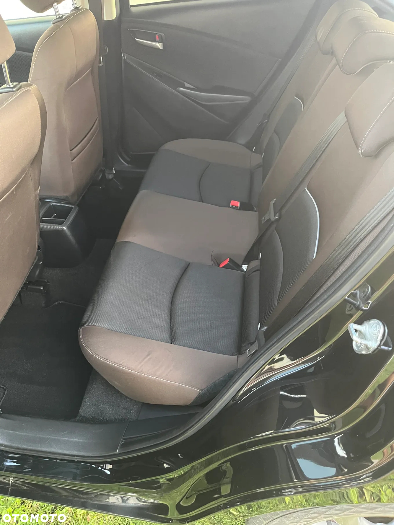 Mazda 2 - 15