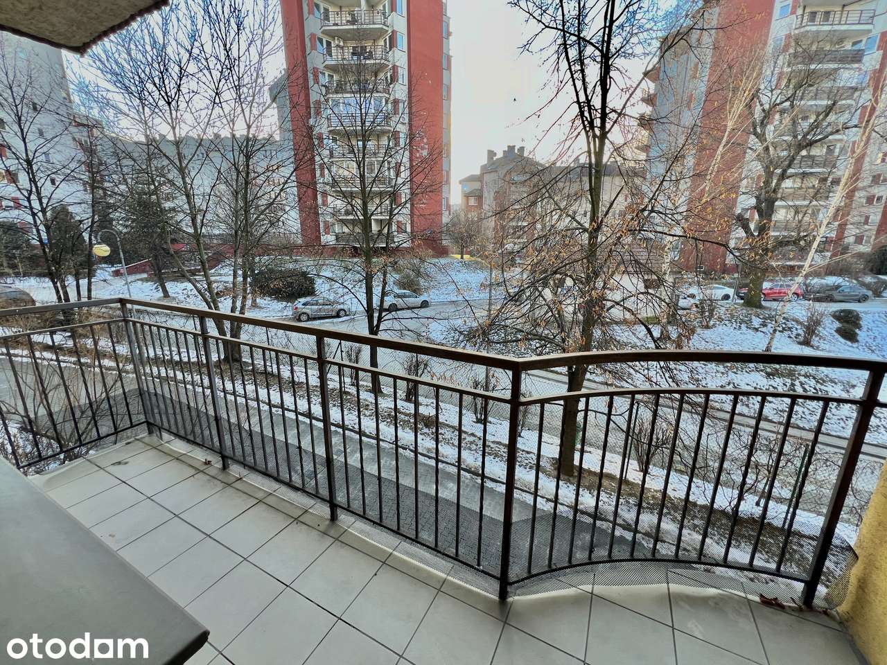 Kraków, 2 Pokoje z oddzielną kuchnią + parking/piwnica (dla 2 osób)