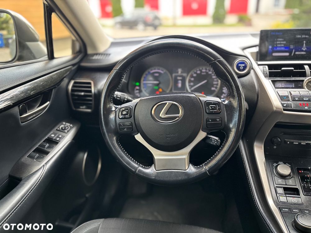 Lexus NX 300h Elite AWD - 22
