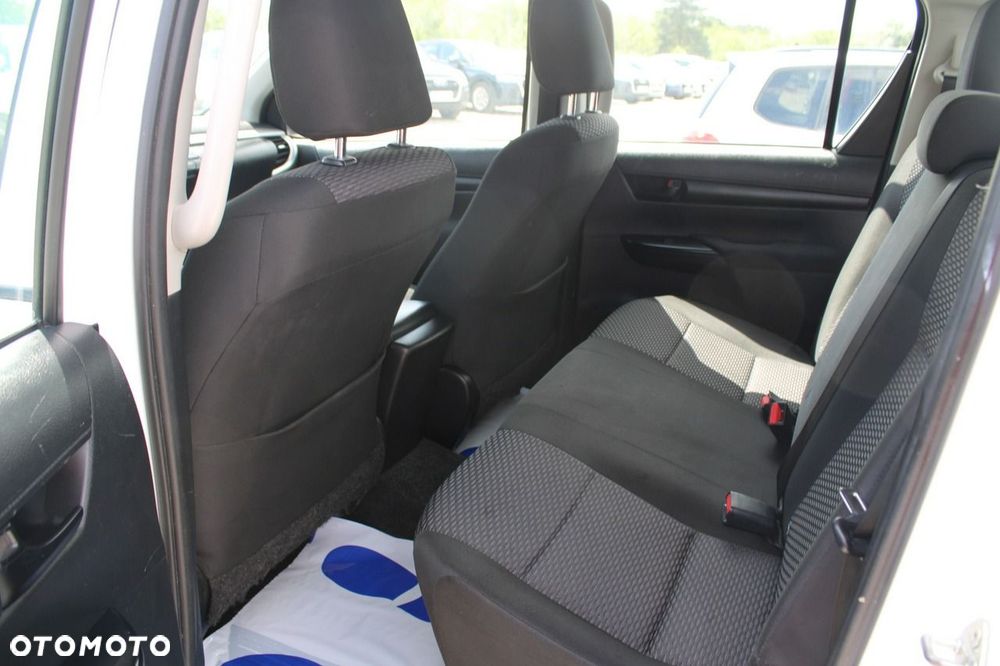 Toyota Hilux - 15