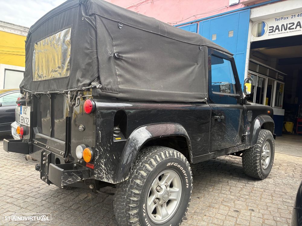 Land Rover Defender 90 2.5 Td5 E - 38