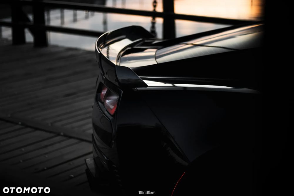 Chevrolet Corvette - 23