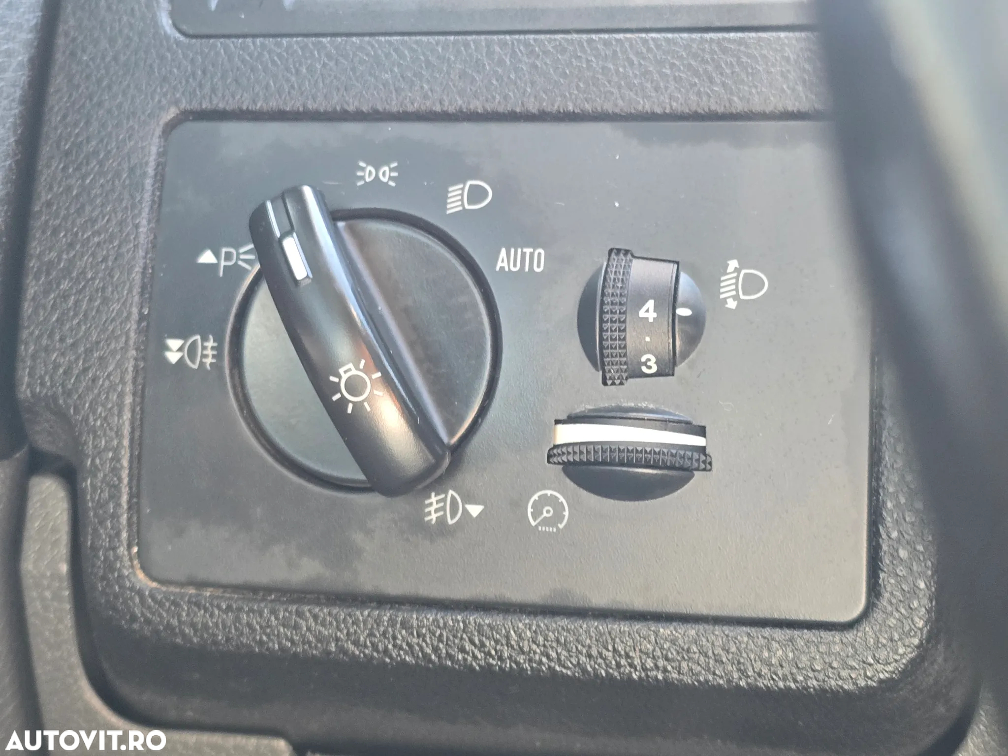Ford Kuga - 19
