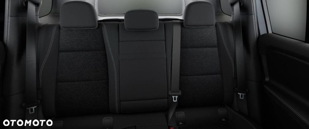 Mercedes-Benz GLB - 14