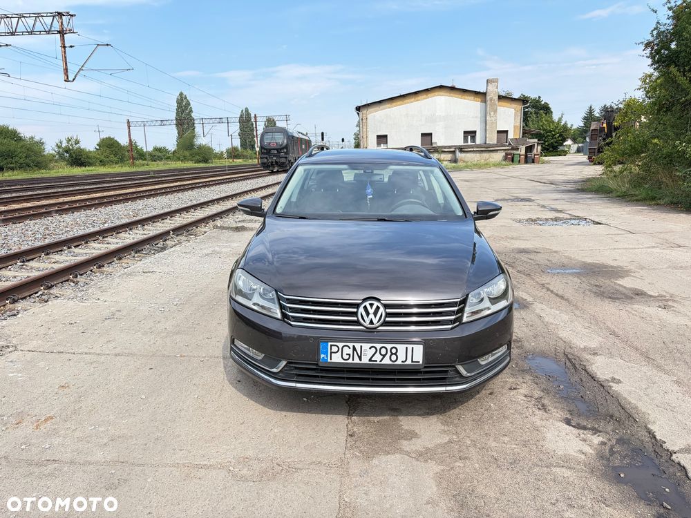 Volkswagen Passat 2.0 TDI Highline - 8