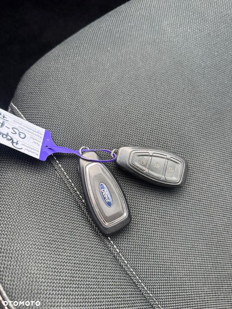 Ford Focus 1.5 EcoBlue Start-Stopp-System TITANIUM DESIGN - 19