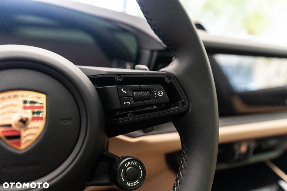 Porsche Cayenne E-Hybrid PHEV Black Edition - 18