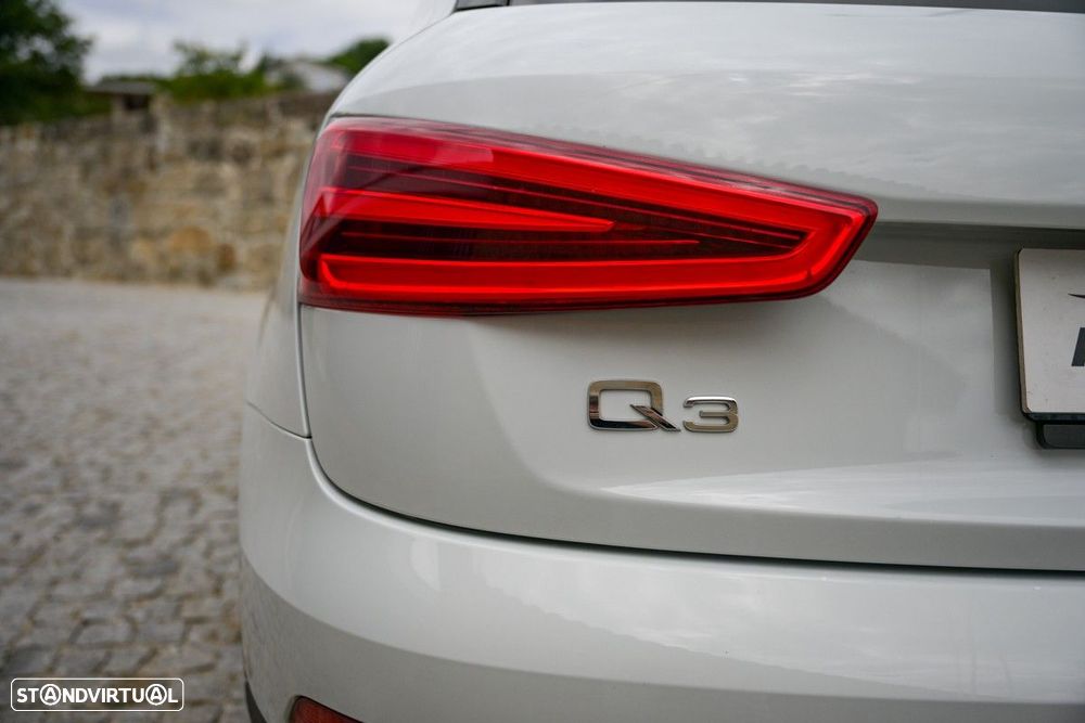 Audi Q3 2.0 TDI Attraction - 13