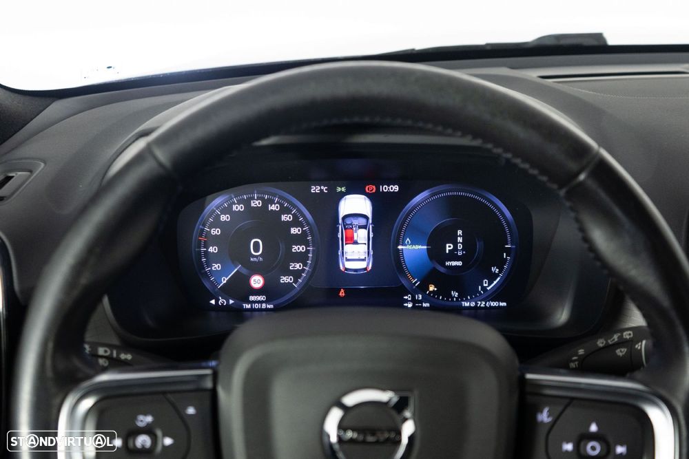 Volvo XC 40 1.5 T5 PHEV Momentum Plus - 31