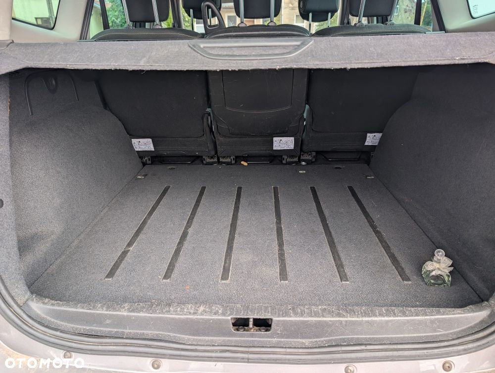 Renault Grand Scenic - 8