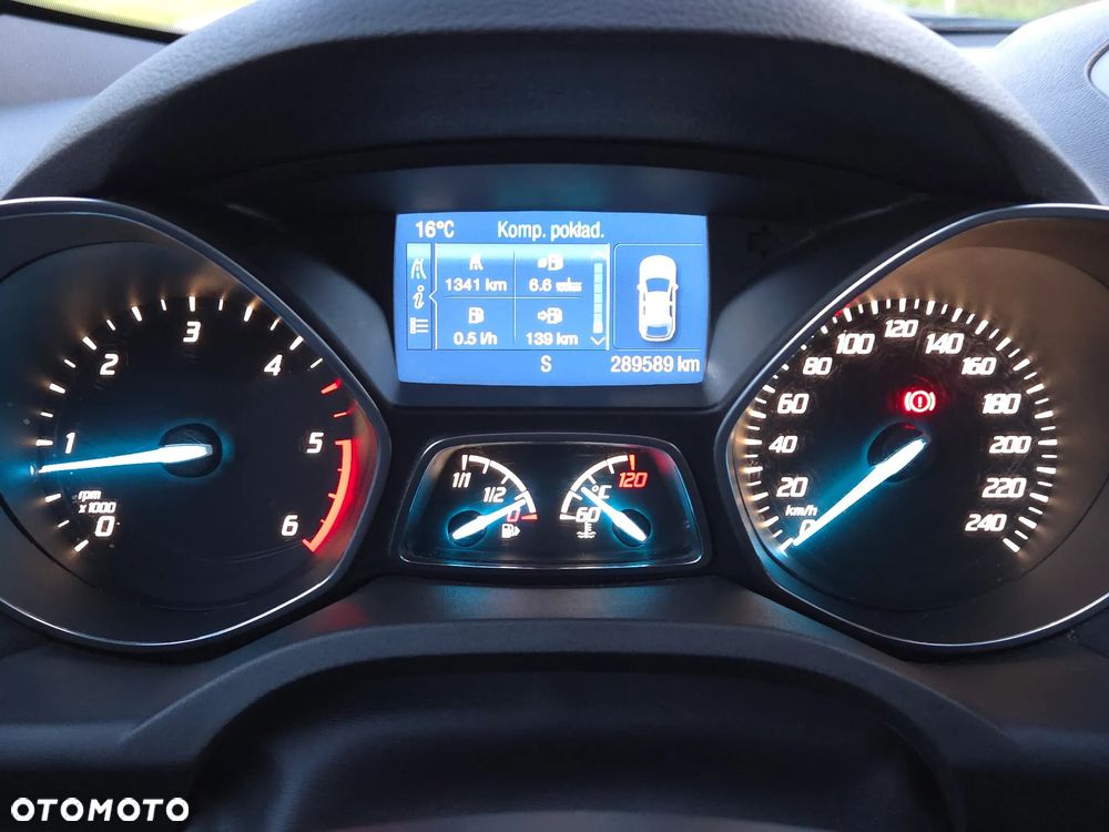 Ford Kuga 2.0 TDCi Titanium S FWD - 28