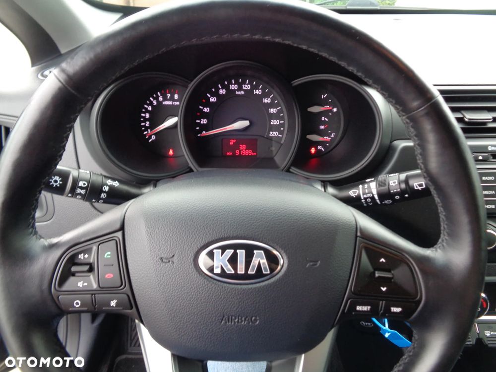 Kia Rio 1.4 Comfort - 12