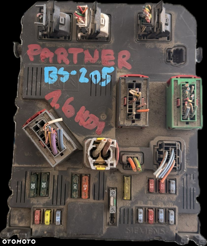 Skrzynka Bezpieczników / BSM PEUGEOT CITROEN Partner 1.6 HDI - 1