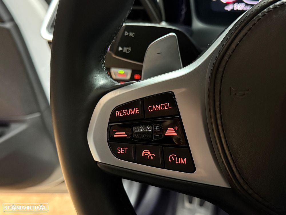 BMW 330 e Pack Desportivo M Auto - 19