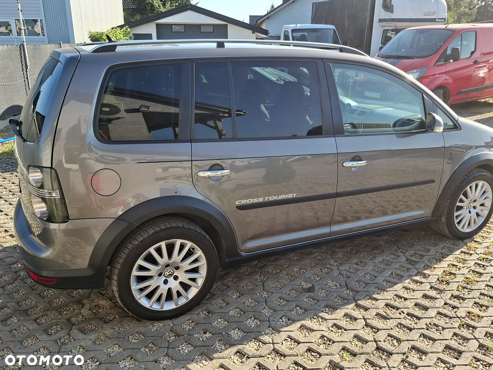 Volkswagen Touran 1.9 TDI DPF Blue Motion Conceptline - 14