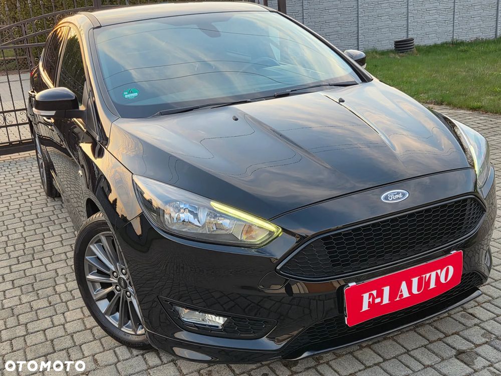 Ford Focus 1.0 EcoBoost Start-Stopp-System ST-LINE DESIGN - 17