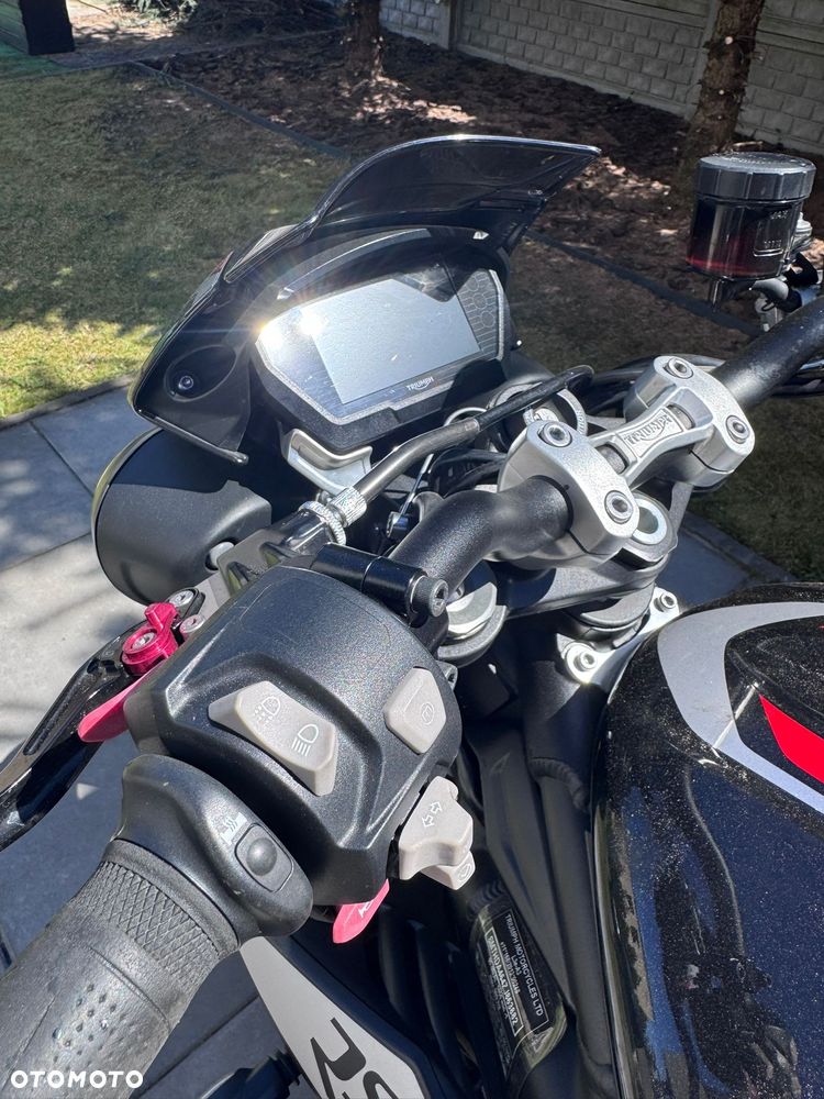 Triumph Street Triple - 19
