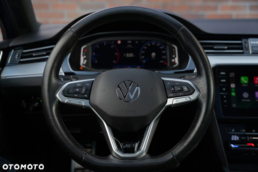 Volkswagen Passat 2.0 TDI SCR Highline - 29