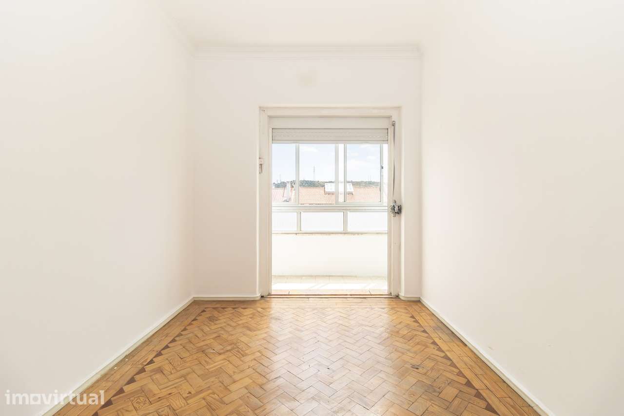 Apartamento T2 no coração de Odivelas, onde tudo acontece e a vida se - Grande imagem: 4/38