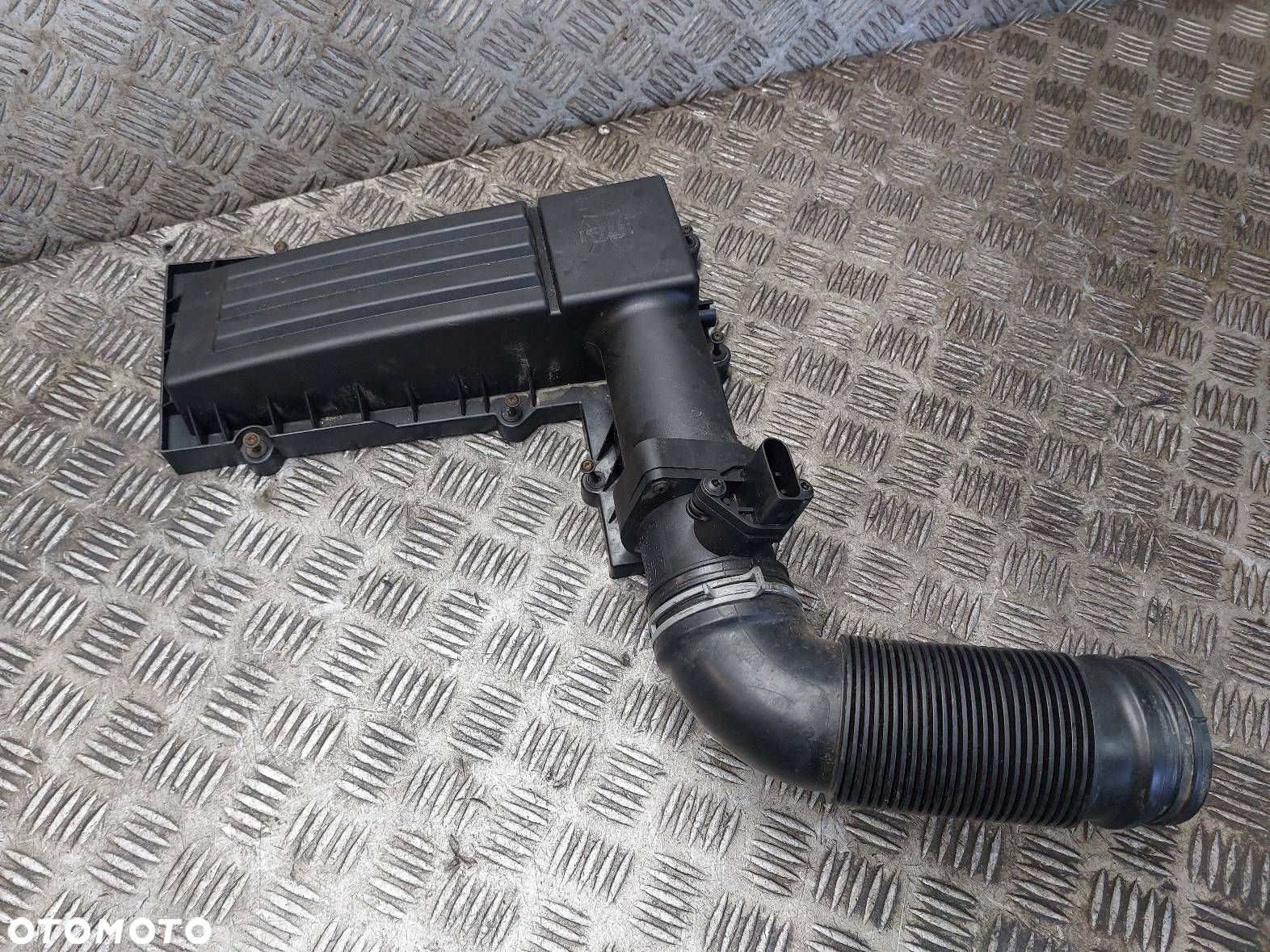 PRZEPŁYWOMIERZ + DOLOT PRZEWÓD RURA GOLF V 1.9 TDI 038906461B - 1