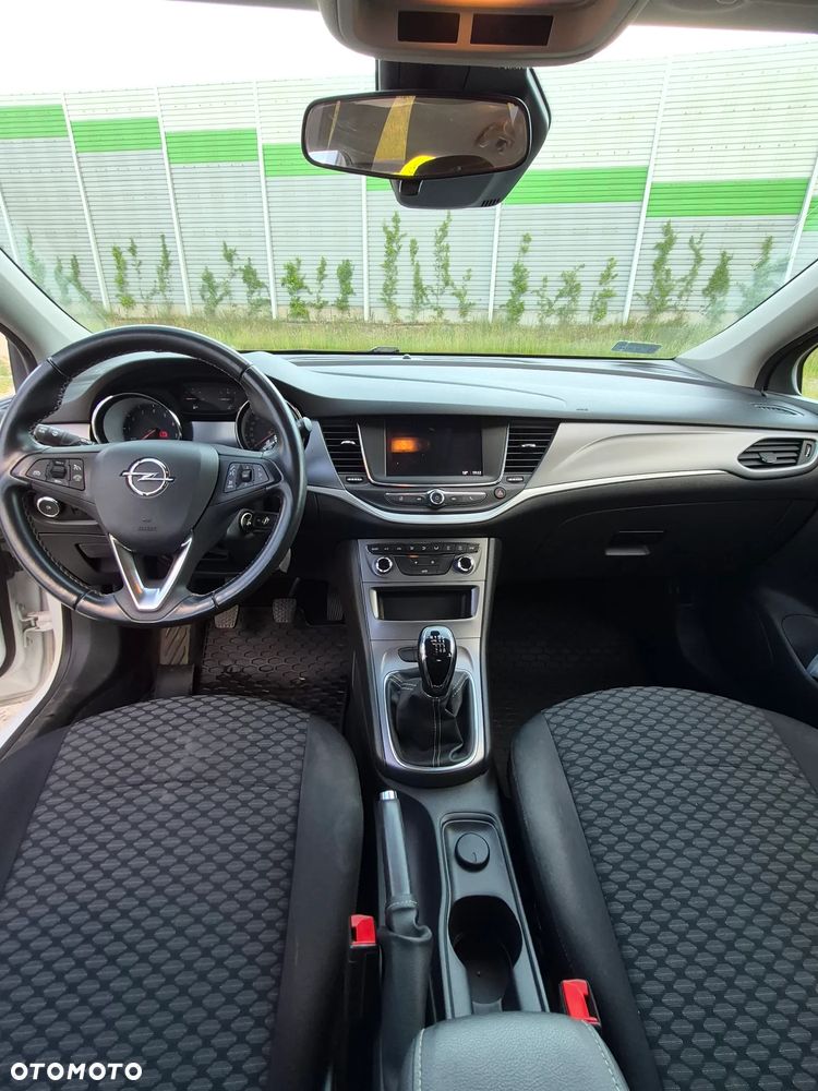 Opel Astra - 10