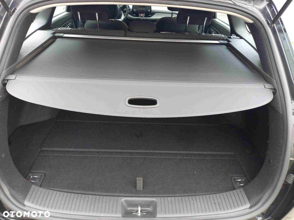 Hyundai i30 1.5 DPI Classic + - 20