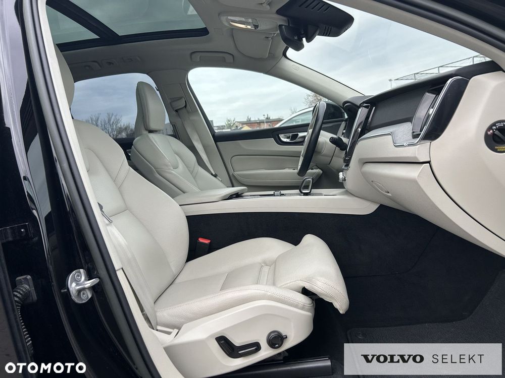 Volvo XC 60 - 25