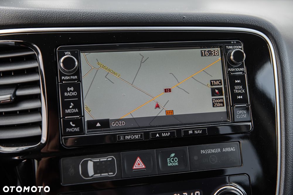 Mitsubishi Outlander 2.2 DID Intense + 4WD - 22