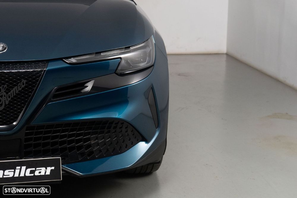 Alfa Romeo Junior Elletrica 50 kWh Launch Edition - 17