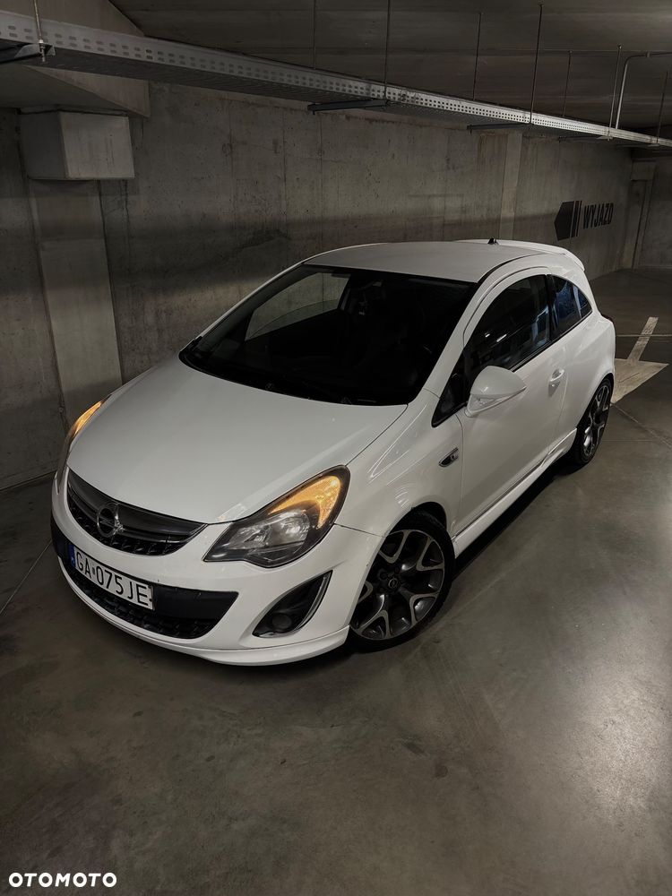 Opel Corsa 1.6 Turbo OPC - 1