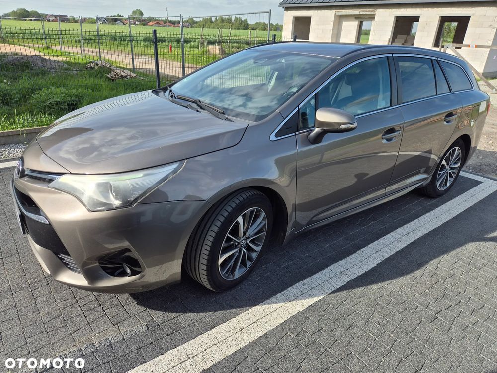 Toyota Avensis 1.8 Selection - 3