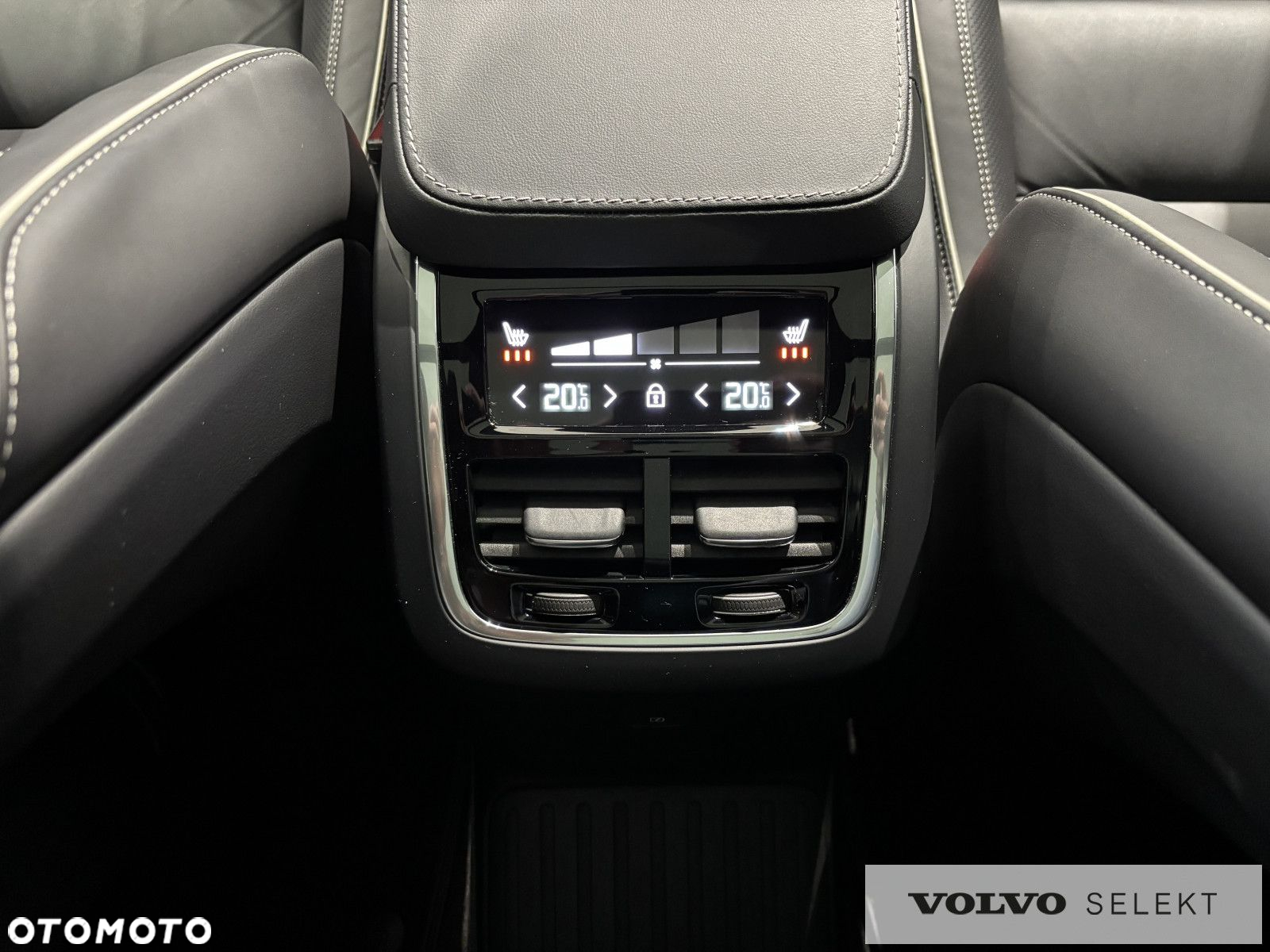 Volvo XC 90 - 25