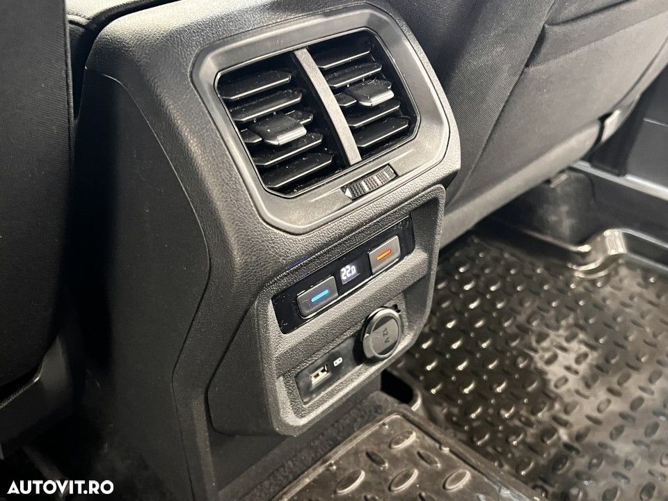 Volkswagen Tiguan - 10