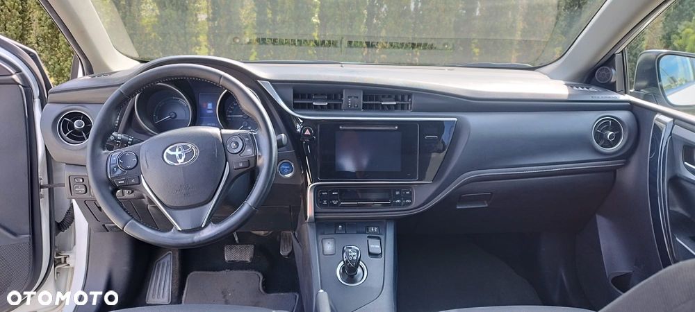 Toyota Auris - 17