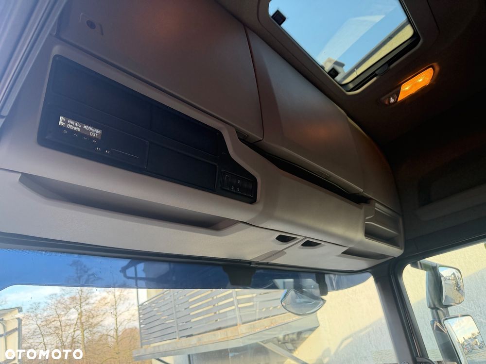 Scania S450 salon Polska, klima postojowa - 10