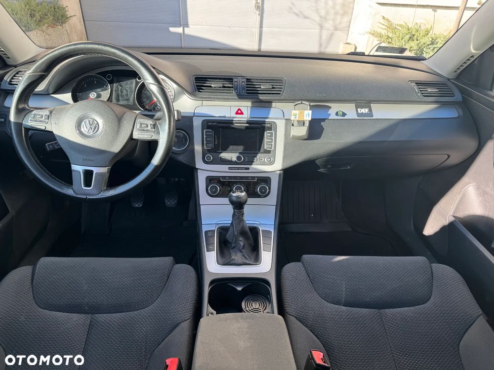 Volkswagen Passat 2.0 TDI DPF Comfortline - 6