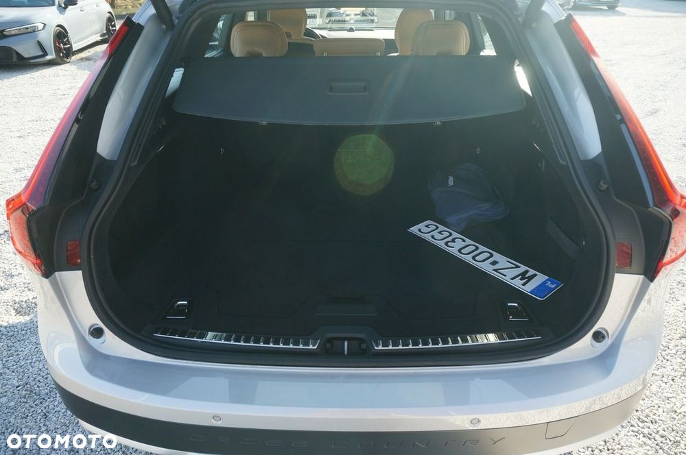 Volvo V90 Cross Country B5 D AWD Ultimate - 38