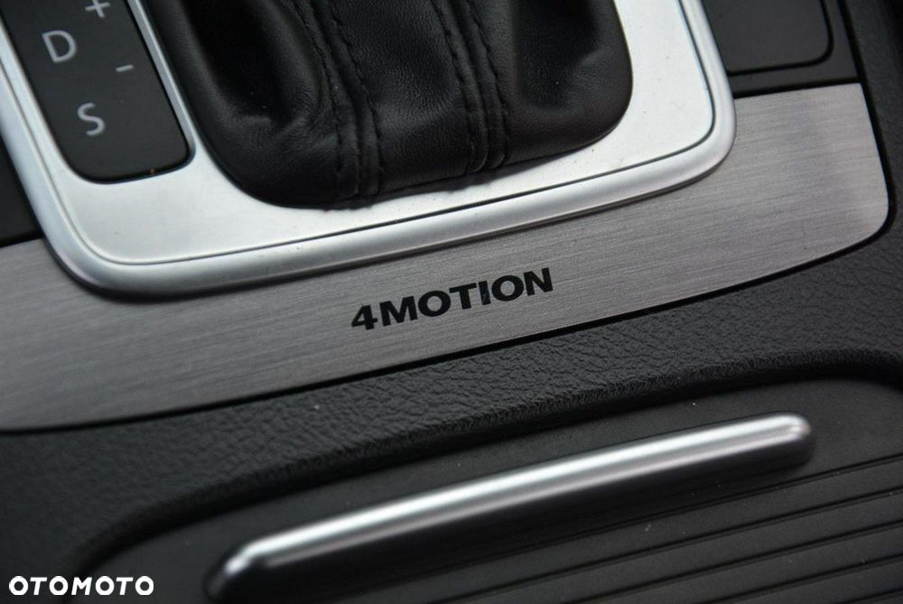 Volkswagen Passat - 29