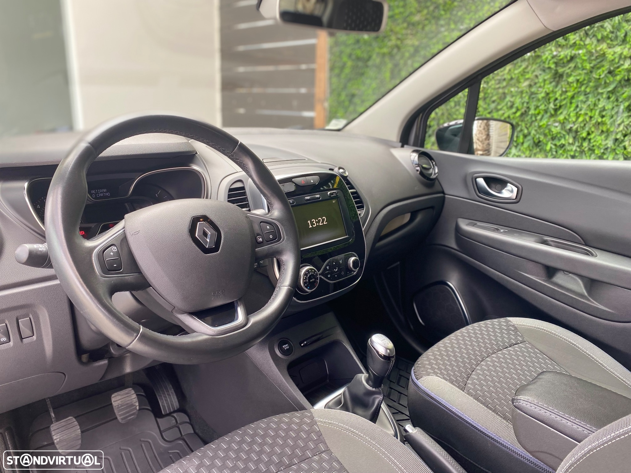 Renault Captur 1.0 TCe Exclusive - 19