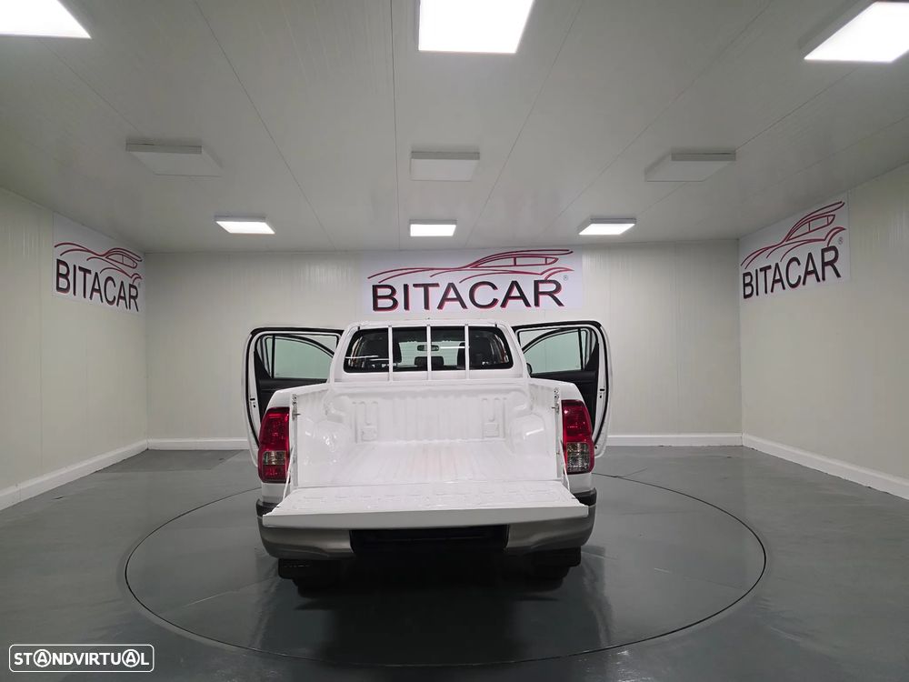 Toyota HILUX  2.4 D-4D 2WD CD - 34