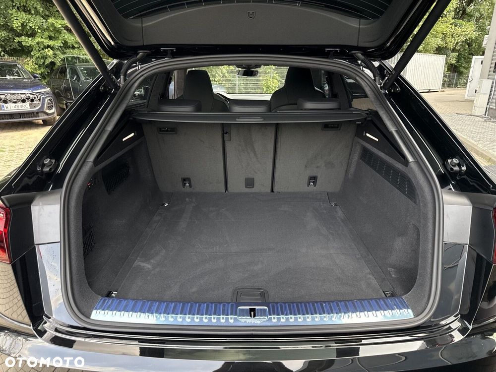 Audi RS Q8 - 18