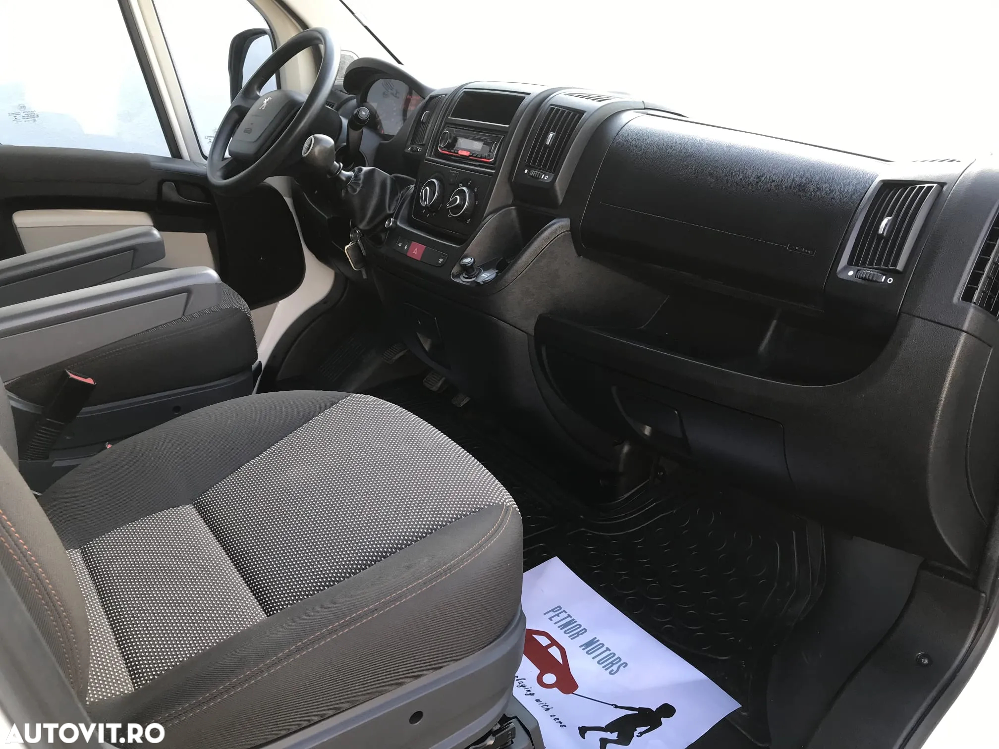 Peugeot Boxer HDi 330 L1H1 Active - 16