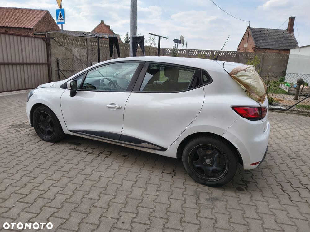 Renault Clio - 9