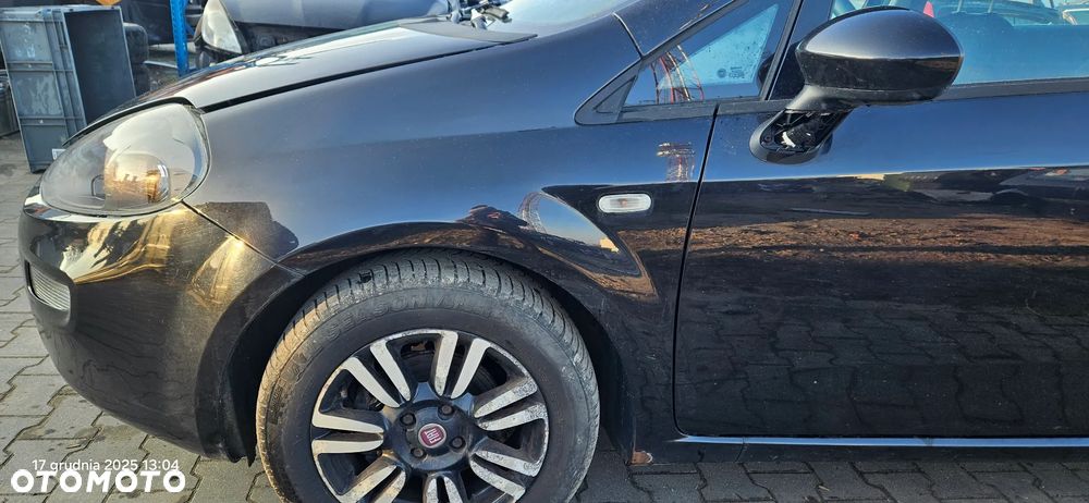 Błotnik lewy prawy przód przedni Fiat Punto III 2012 Evo Twinair 876 5d hatchback