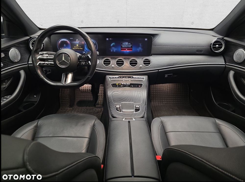 Mercedes-Benz Klasa E 220 d 4-Matic AMG/Avantgarde - 9