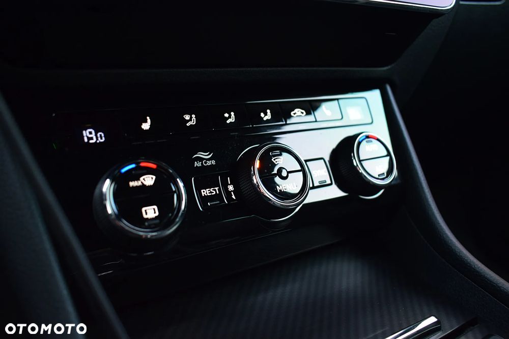 Skoda Superb 2.0 TSI 4x4 Sportline DSG - 21