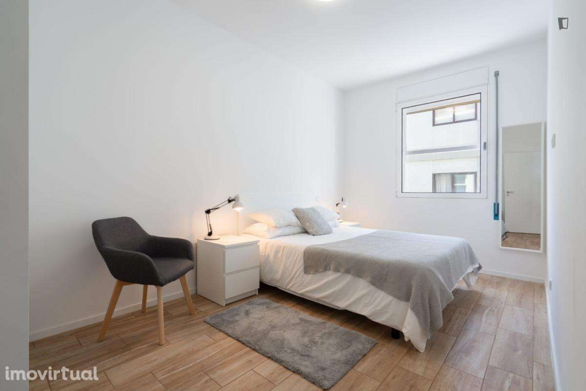 Apartamento com 2 quartos - localizado em Paranhos Porto - Grande imagem: 2/23