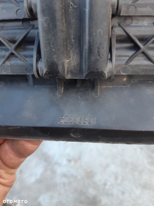 Kierownica powietrza Volvo XC-60 XC60 II 32296801 żaluzja wlot powietrza Volvo XC-60 II 32296801 - 4