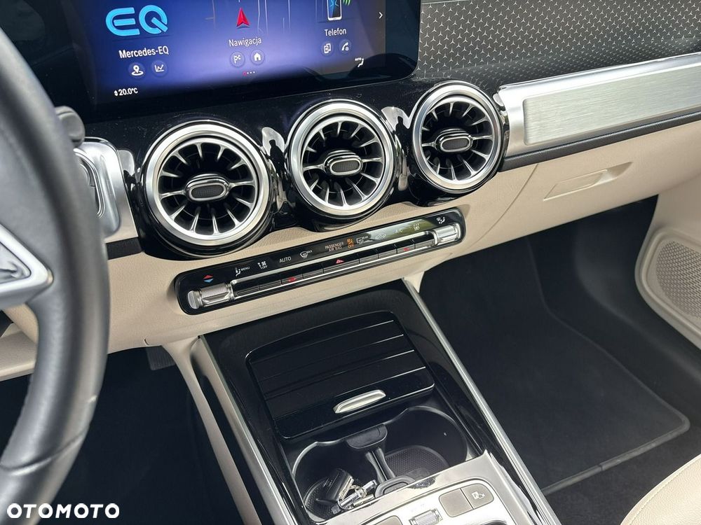Mercedes-Benz EQB - 26