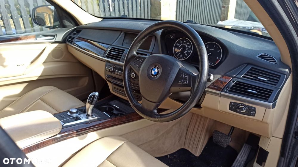 BMW X5 xDrive30d - 29
